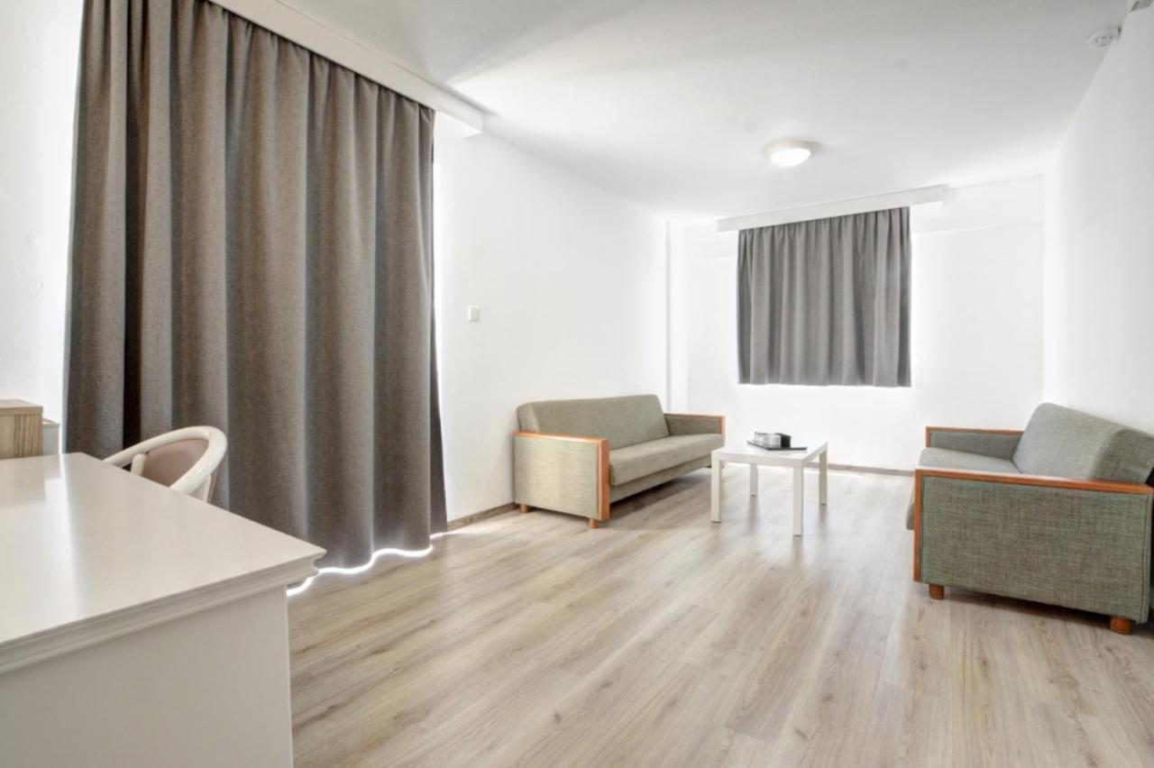 Barbara Hotel Apts Ayia Napa Bagian luar foto